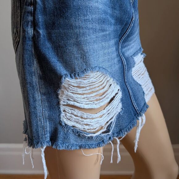 L'Agence Mini Jean Skirt Jolene Designer Distressed Denim Size 24 - Picture 8 of 10